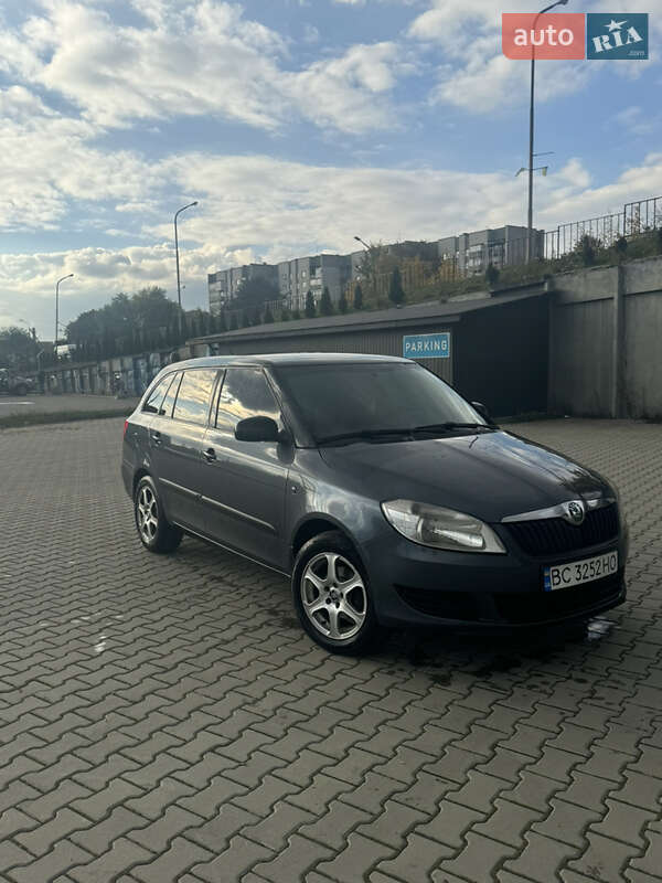 Универсал Skoda Fabia 2011 в Дрогобыче