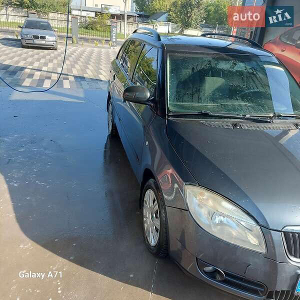 Універсал Skoda Fabia 2009 в Львові