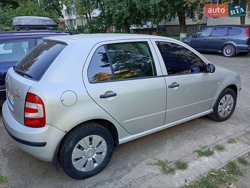 Хэтчбек Skoda Fabia 2005 в Киеве фото 2 Хэтчбек Skoda Fabia 2005 в Киеве