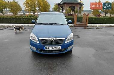 Хетчбек Skoda Fabia 2010 в  фото 3 Хетчбек Skoda Fabia 2010 в