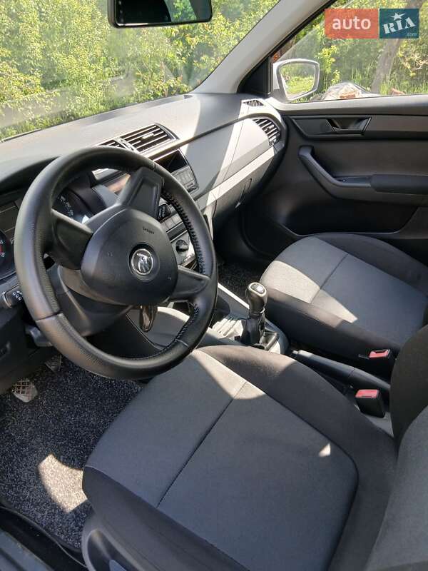 Хэтчбек Skoda Fabia 2015 в Харькове