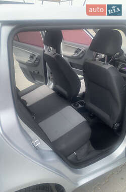 Хетчбек Skoda Fabia 2012 в 