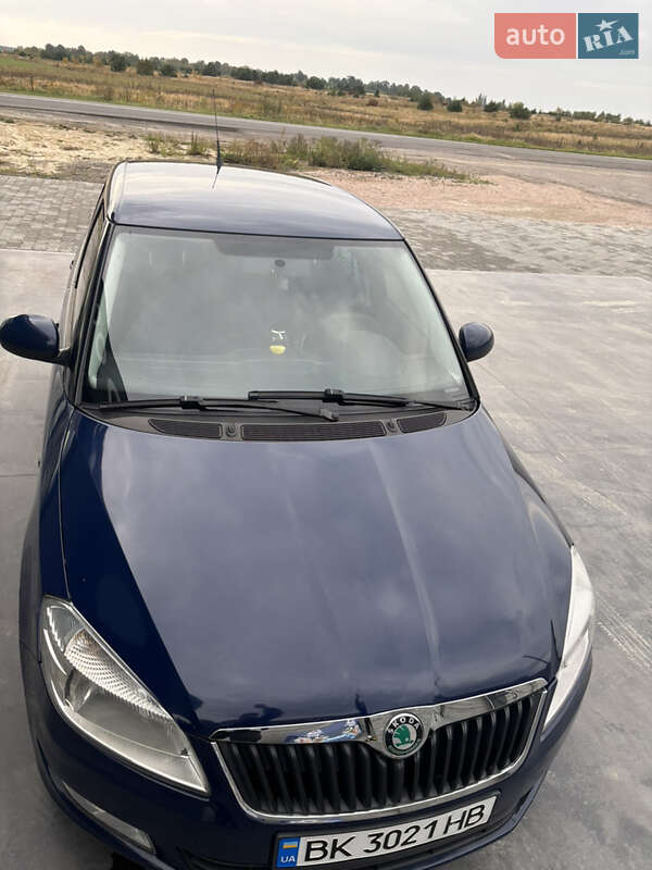 Хэтчбек Skoda Fabia 2012 в Костополе