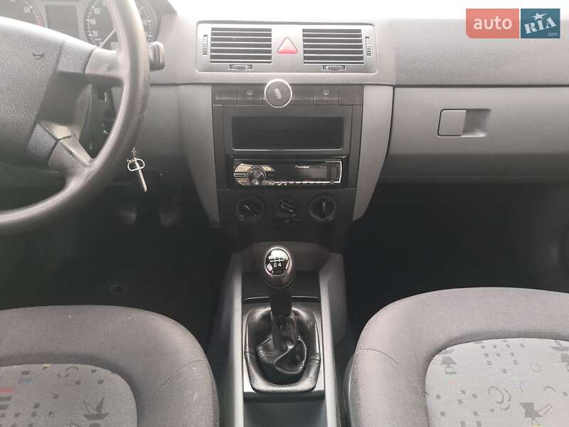 Універсал Skoda Fabia 2002 в Здолбуніві