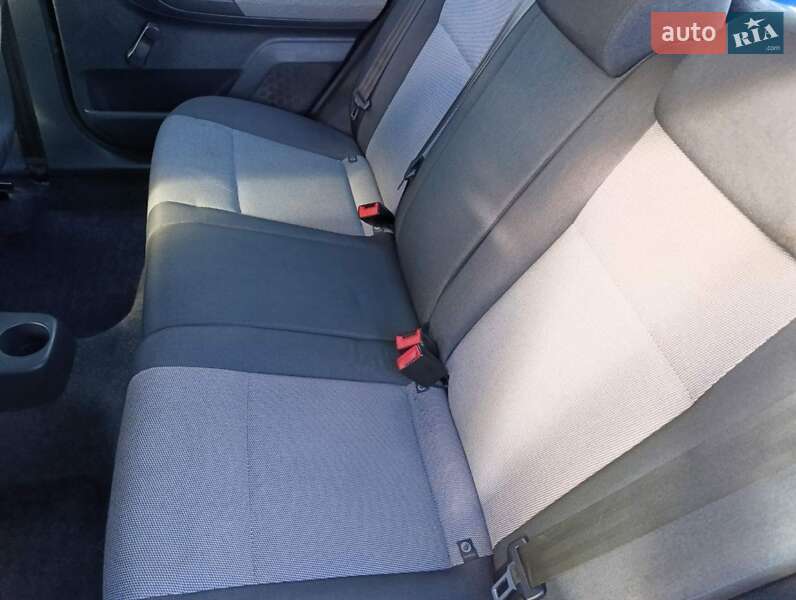 Хэтчбек Skoda Fabia 2011 в Черкассах