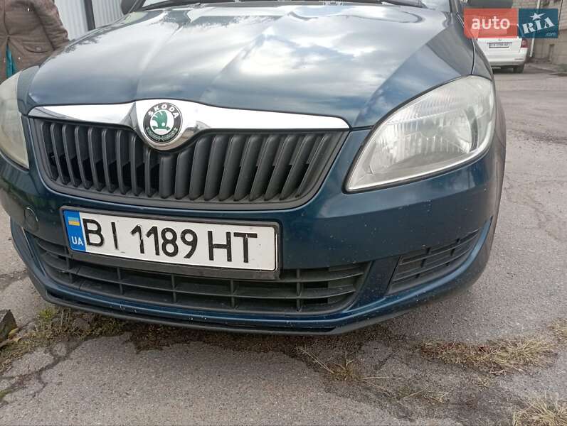 Хэтчбек Skoda Fabia 2011 в Черкассах