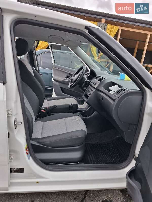 Хетчбек Skoda Fabia 2013 в Чернігові