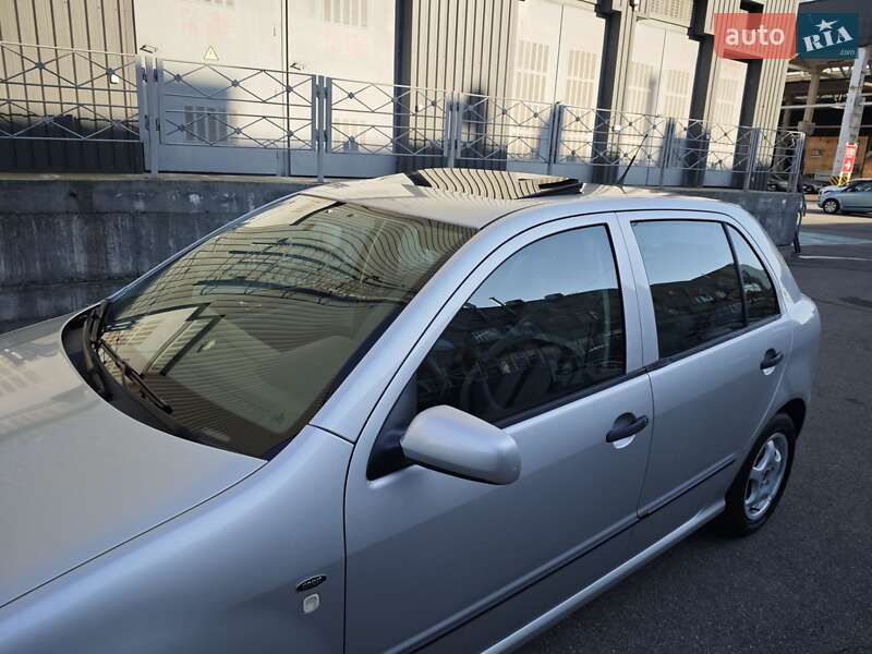 Хетчбек Skoda Fabia 2001 в Києві