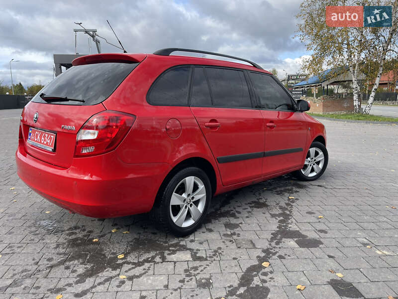 Универсал Skoda Fabia 2014 в Долине