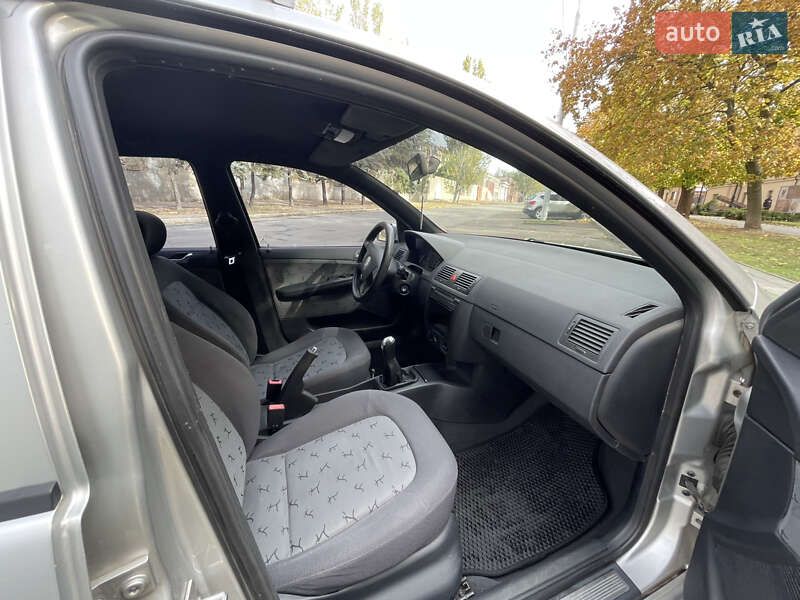 Седан Skoda Fabia 2002 в Николаеве фото 9 Седан Skoda Fabia 2002 в Николаеве