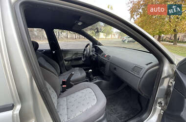 Седан Skoda Fabia 2002 в 