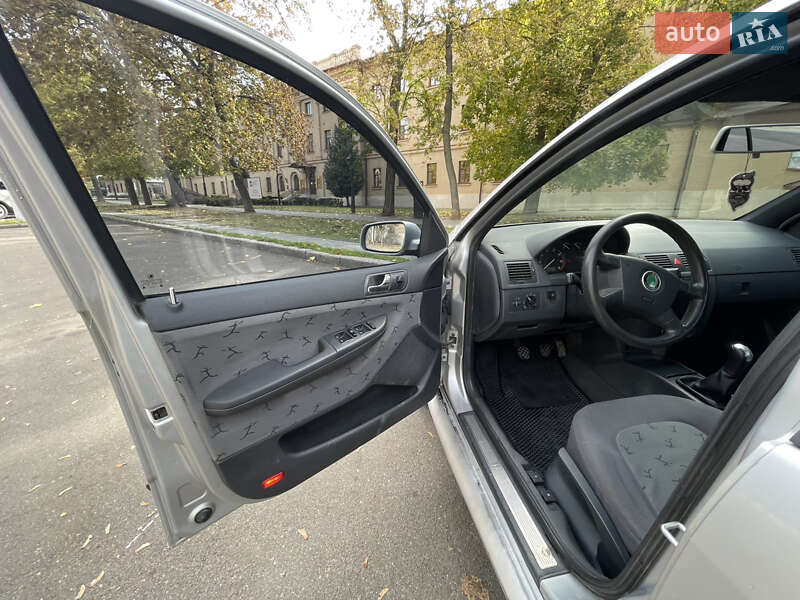 Седан Skoda Fabia 2002 в Николаеве фото 11 Седан Skoda Fabia 2002 в Николаеве