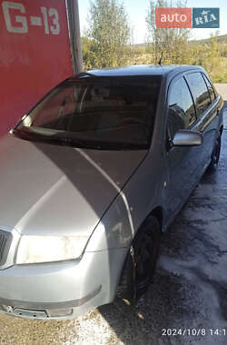 Хэтчбек Skoda Fabia 2004 в  фото 5 Хэтчбек Skoda Fabia 2004 в