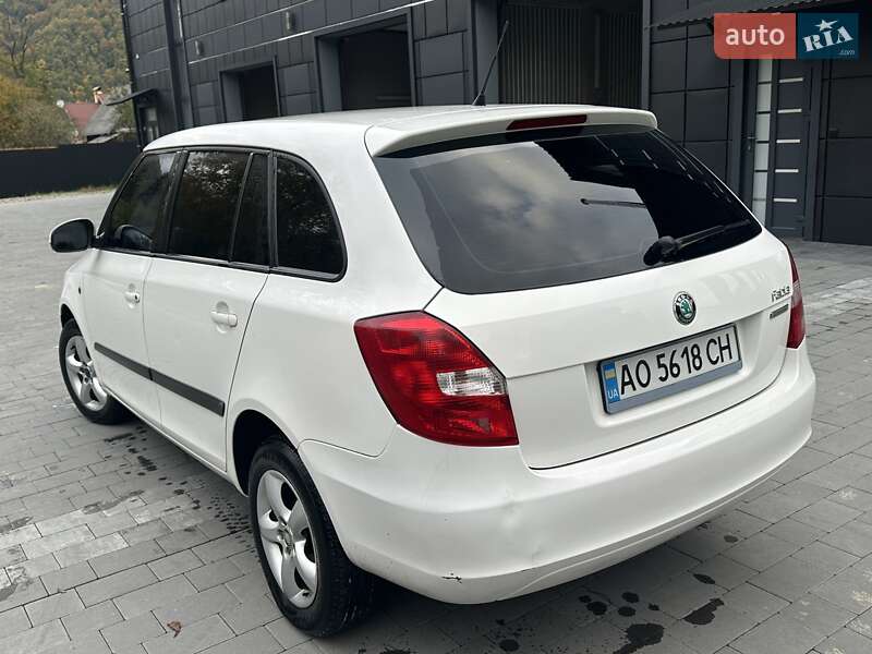 Універсал Skoda Fabia 2011 в Тячеві фото 3 Універсал Skoda Fabia 2011 в Тячеві