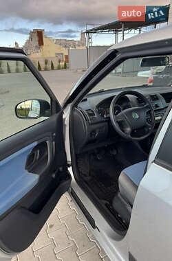 Хэтчбек Skoda Fabia 2007 в 