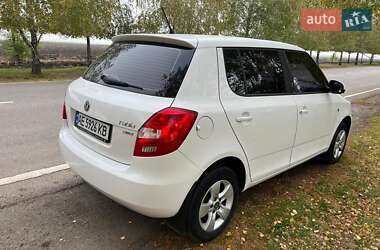 Хэтчбек Skoda Fabia 2012 в 