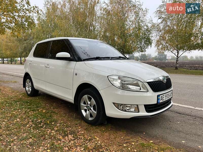 Хетчбек Skoda Fabia 2012 в Дніпрі фото 10 Хетчбек Skoda Fabia 2012 в Дніпрі