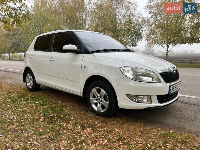 Хетчбек Skoda Fabia 2012 в Дніпрі фото 18 Хетчбек Skoda Fabia 2012 в Дніпрі