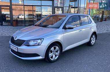 Хетчбек Skoda Fabia 2015 в 