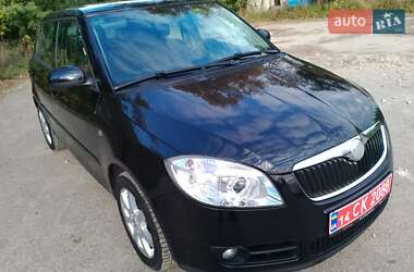 Хетчбек Skoda Fabia 2008 в  фото 3 Хетчбек Skoda Fabia 2008 в