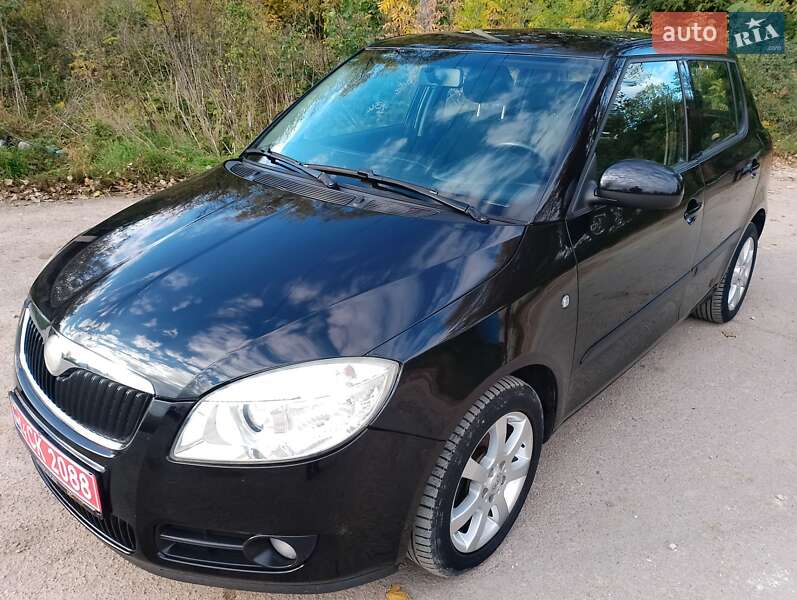 Хэтчбек Skoda Fabia 2008 в Тернополе