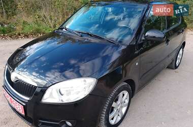 Хетчбек Skoda Fabia 2008 в  фото 7 Хетчбек Skoda Fabia 2008 в