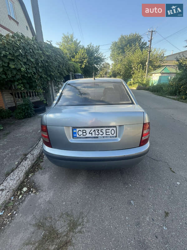 Седан Skoda Fabia 2002 в Чернигове