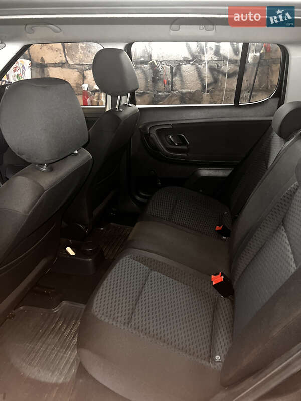 Хэтчбек Skoda Fabia 2010 в Славянске