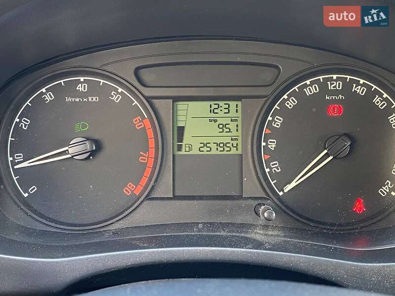 Універсал Skoda Fabia 2008 в Києві фото 15 Універсал Skoda Fabia 2008 в Києві