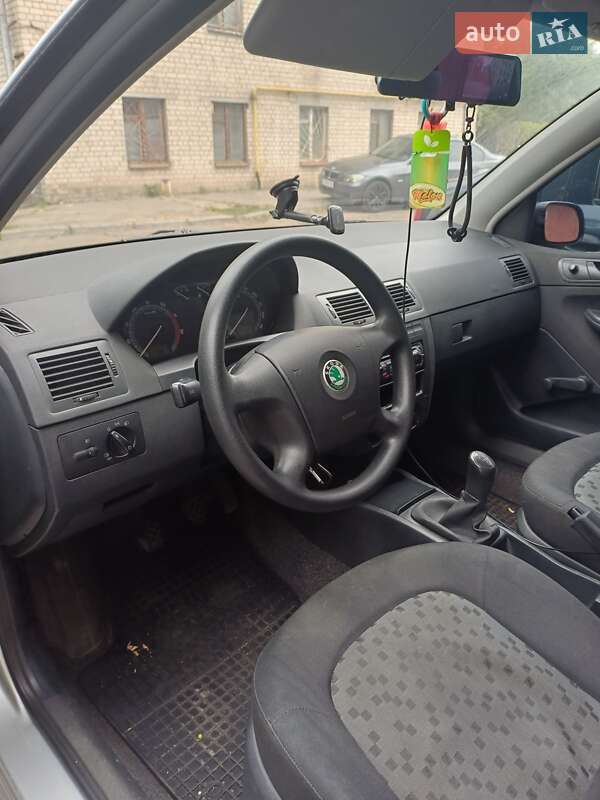 Хетчбек Skoda Fabia 2007 в Дніпрі