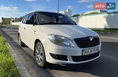 Хетчбек Skoda Fabia 2011 в  фото 6 Хетчбек Skoda Fabia 2011 в