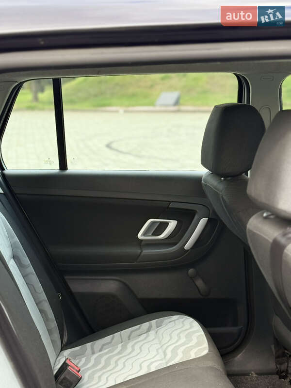 Універсал Skoda Fabia 2009 в Дубні фото 24 Універсал Skoda Fabia 2009 в Дубні