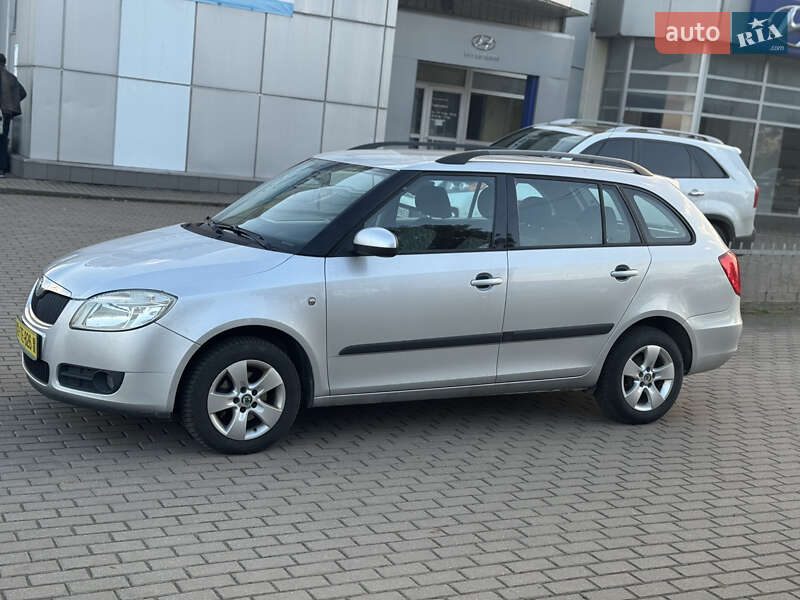 Универсал Skoda Fabia 2010 в Ровно фото 4 Универсал Skoda Fabia 2010 в Ровно