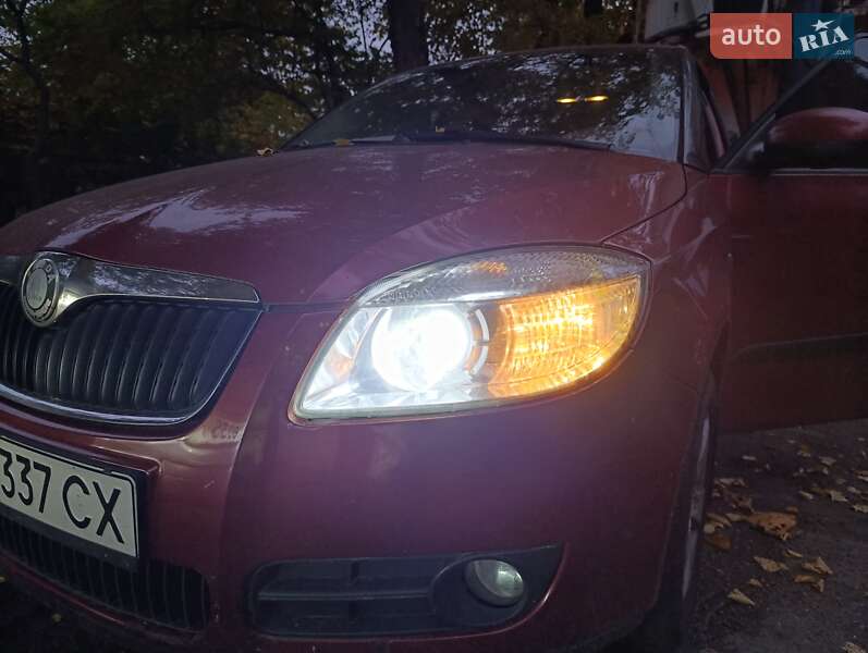 Хэтчбек Skoda Fabia 2008 в Львове