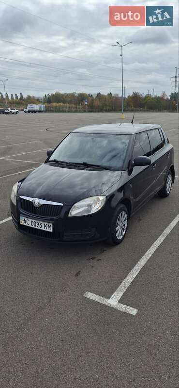 Хэтчбек Skoda Fabia 2008 в Ровно