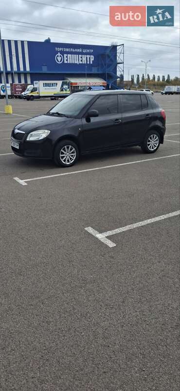 Хэтчбек Skoda Fabia 2008 в Ровно