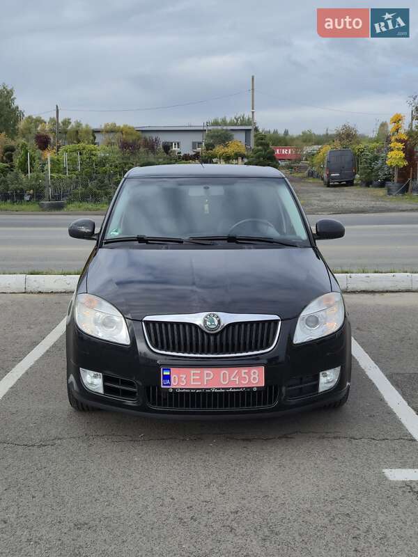 Хэтчбек Skoda Fabia 2009 в Луцке