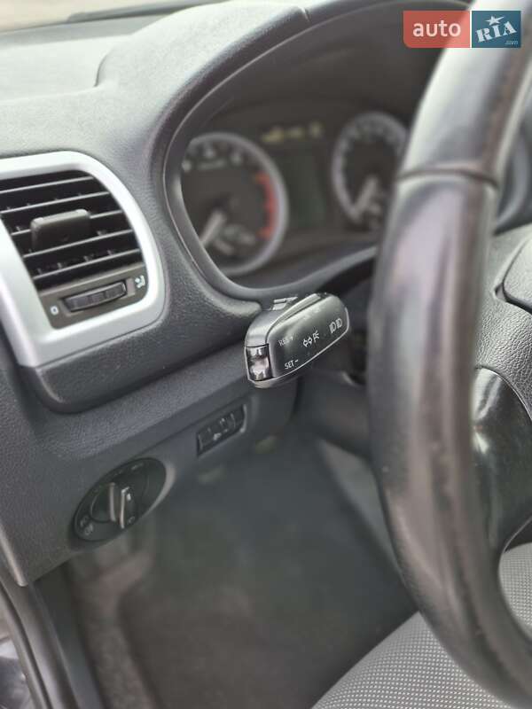 Хэтчбек Skoda Fabia 2009 в Луцке