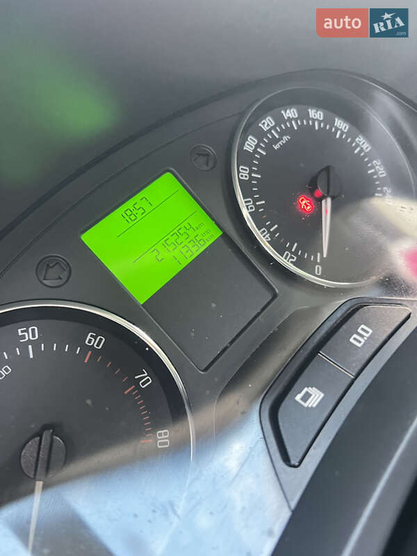 Универсал Skoda Fabia 2012 в Черновцах