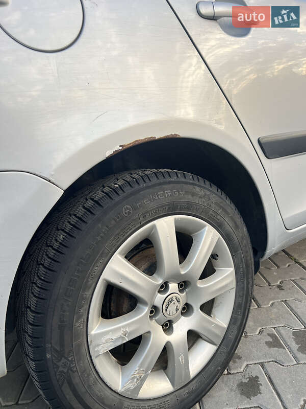 Универсал Skoda Fabia 2012 в Черновцах