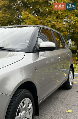 Хэтчбек Skoda Fabia 2013 в 