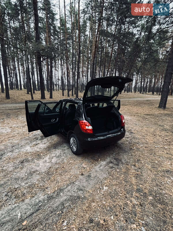 Хэтчбек Skoda Fabia 2008 в Солоницевке