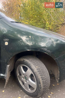 Седан Skoda Fabia 2002 в  фото 8 Седан Skoda Fabia 2002 в