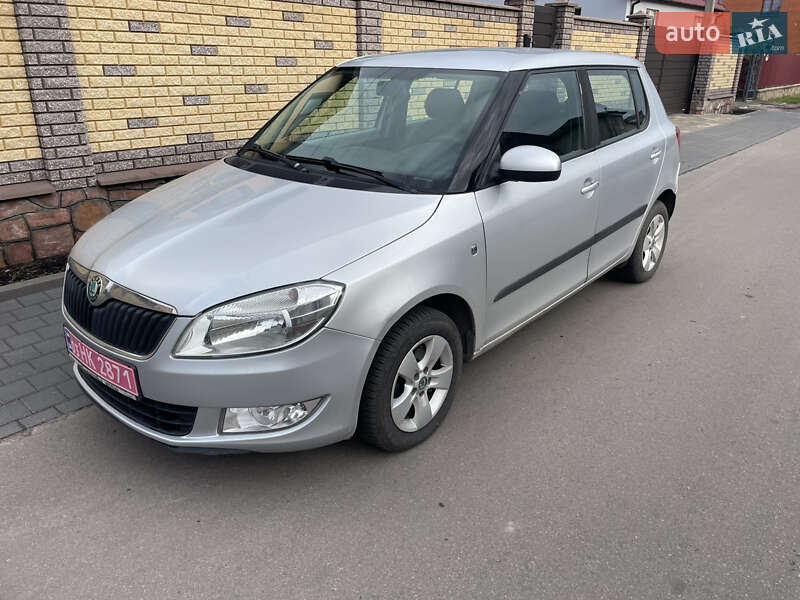 Универсал Skoda Fabia 2011 в Сарнах фото Универсал Skoda Fabia 2011 в Сарнах