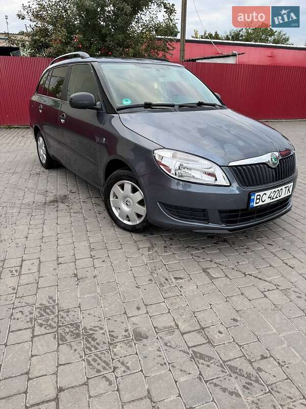 Универсал Skoda Fabia 2011 в Каменке-Бугской