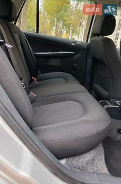 Универсал Skoda Fabia 2004 в  фото 16 Универсал Skoda Fabia 2004 в