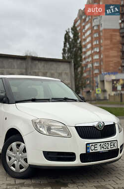 Хэтчбек Skoda Fabia 2009 в  фото 10 Хэтчбек Skoda Fabia 2009 в