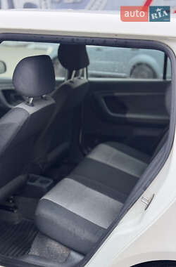 Хэтчбек Skoda Fabia 2009 в  фото 22 Хэтчбек Skoda Fabia 2009 в