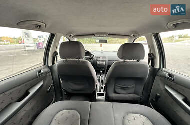Хэтчбек Skoda Fabia 2002 в 