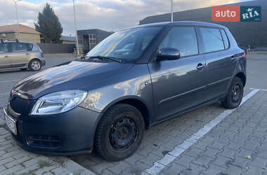 Хэтчбек Skoda Fabia 2009 в Ужгороде
